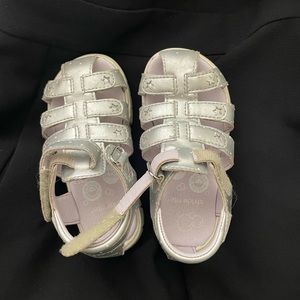 Toddler size 7 stride rite sandals. In great shape!